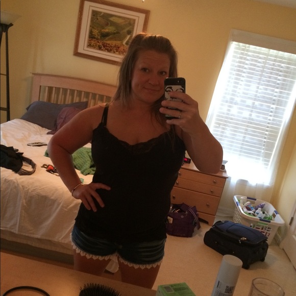 Meet your Posher, Sarah - Picture 3 of 3